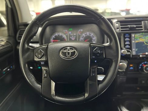 Used 2020 Toyota 4Runner TRD Off-Road Premium w/ Moonroof Package AWD/4WD image 39
