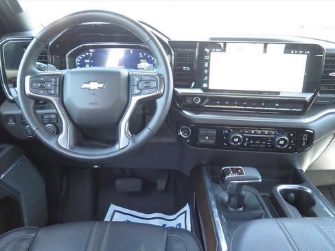 Used 2025 Chevrolet Silverado 1500 High Country AWD/4WD image 22