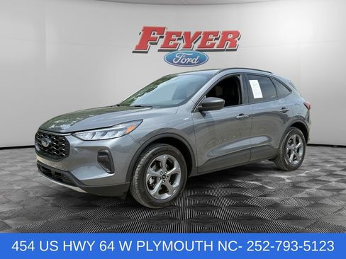 Used 2025 Ford Escape ST-Line AWD/4WD image 1