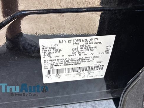 Used 2024 Ford Edge Titanium AWD/4WD image 23