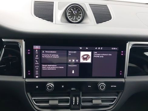 Used 2024 Porsche Macan Turbo w/ Premium Plus Package image 22