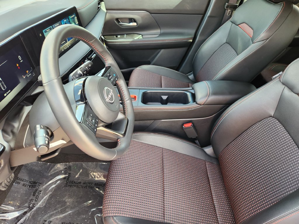 Used 2026 Nissan Kicks SR w/ SR Premium Package FWD image 13