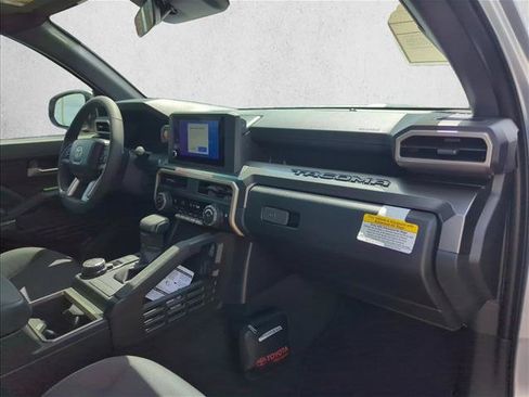 Used 2026 Toyota Tacoma TRD Sport AWD/4WD image 21