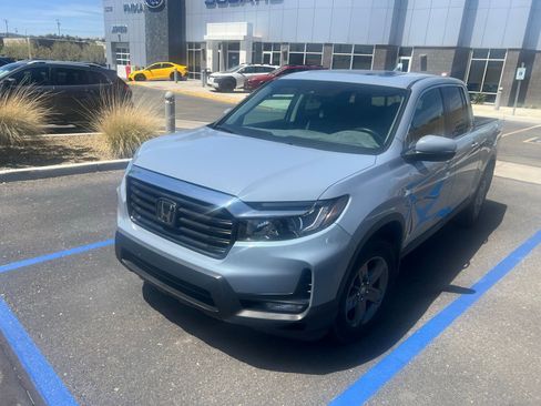 Used 2023 Honda Ridgeline RTL image 2