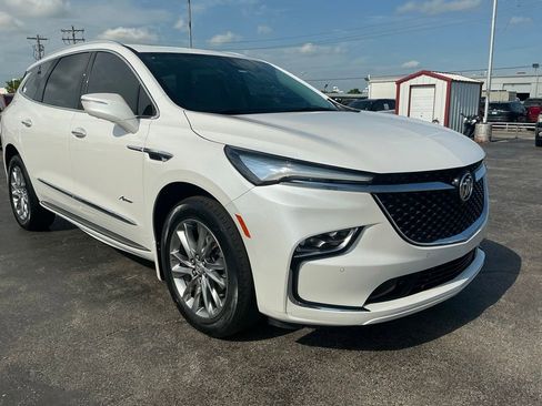 Used 2023 Buick Enclave Avenir w/ Avenir Technology Package AWD/4WD image 3