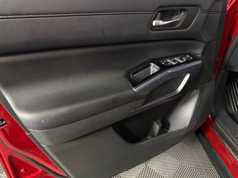 Used 2023 Nissan Pathfinder SL w/ Lighting Package (N92) image 26