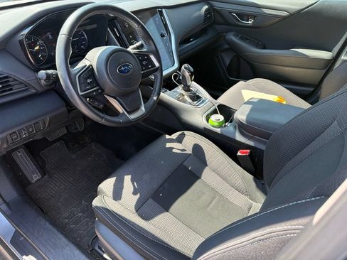 Used 2022 Subaru Outback Premium AWD/4WD image 4