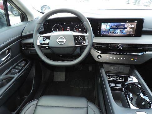 Used 2025 Nissan Murano SV AWD/4WD image 21