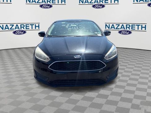 Used 2016 Ford Focus SE w/ SE Cold Weather Package FWD image 2
