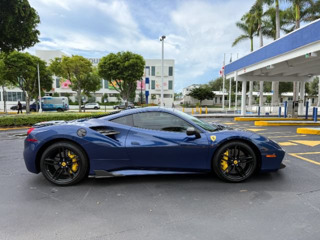 Used 2016 Ferrari 488 GTB RWD image 7