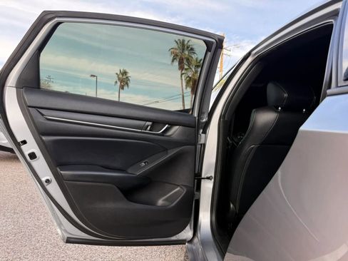 Used 2018 Honda Accord Sport image 35