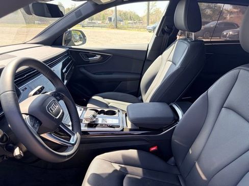 Certified 2025 Audi Q8 Premium Plus w/ Premium Plus Package AWD/4WD image 7