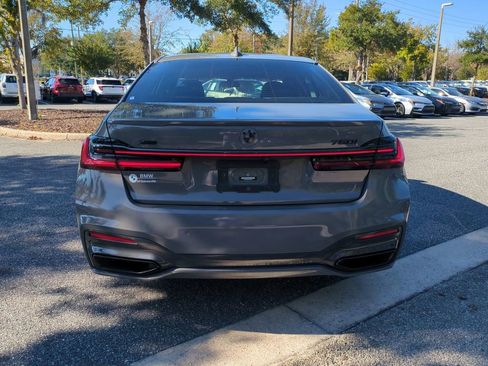 Used 2022 BMW 750i xDrive w/ Executive Package image 7