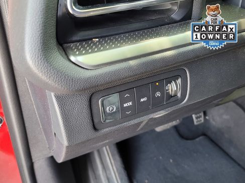 Used 2025 Chevrolet Traverse LT AWD/4WD image 17