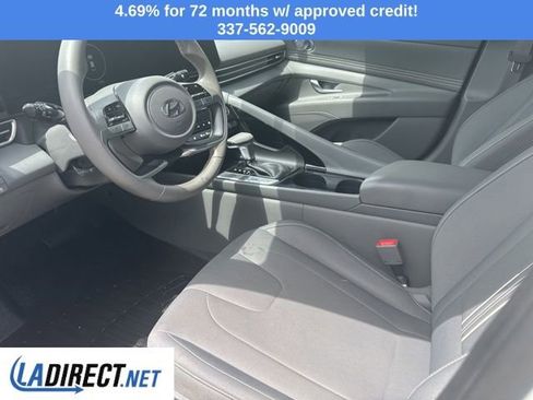 Used 2023 Hyundai Elantra SEL w/ Convenience Package FWD image 7