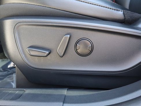 Used 2025 Ford Escape ST-Line w/ Equipment Group 301A FWD image 22