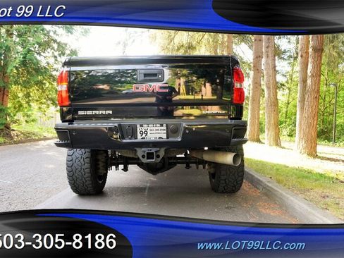 Used 2016 GMC Sierra 2500 Denali w/ Duramax Plus Package AWD/4WD image 10