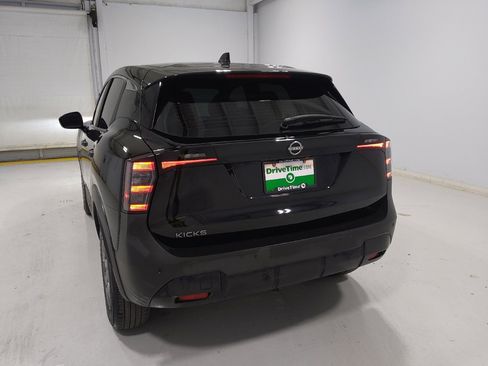 Used 2025 Nissan Kicks S FWD image 6