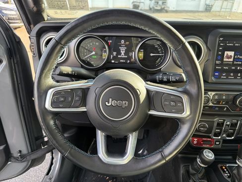 Used 2023 Jeep Wrangler Unlimited Rubicon 4xe w/ Cold Weather Group AWD/4WD image 22
