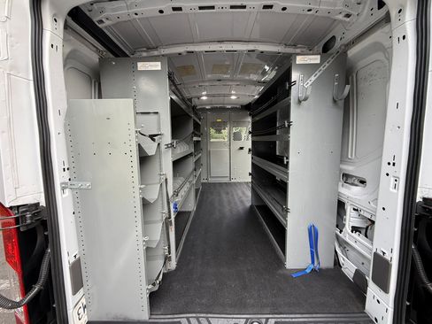 Used 2022 Ford Transit 250 Medium Roof image 20