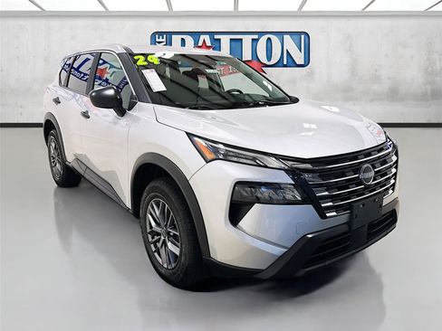 Used 2024 Nissan Rogue S AWD/4WD image 1