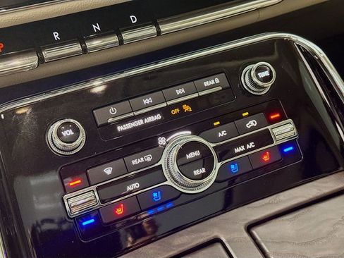 Certified 2022 Lincoln Navigator 4WD image 19