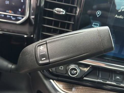 Used 2025 Chevrolet Silverado 1500 LT image 29