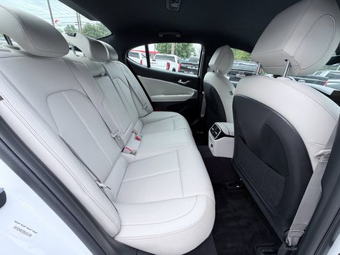 Used 2025 Genesis G70 2.5T AWD/4WD image 26