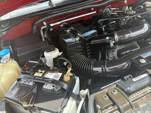 Used 2014 Nissan Frontier S RWD image 40
