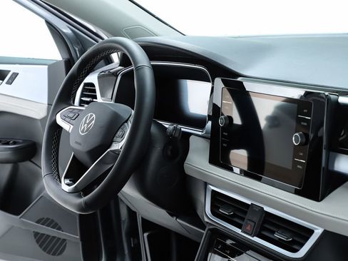 New 2026 Volkswagen Taos SE image 71