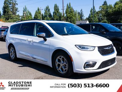 Used 2023 Chrysler Pacifica Limited