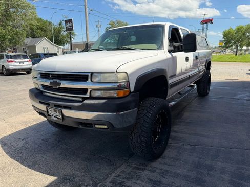 Used 2002 Chevrolet Silverado 2500 LT w/ Off-Road Skid Plate Pkg AWD/4WD image 4