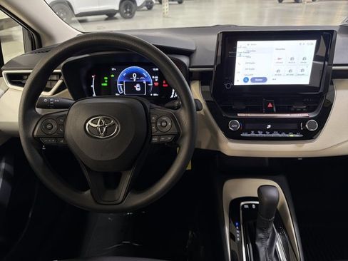 Used 2026 Toyota Corolla LE FWD image 27