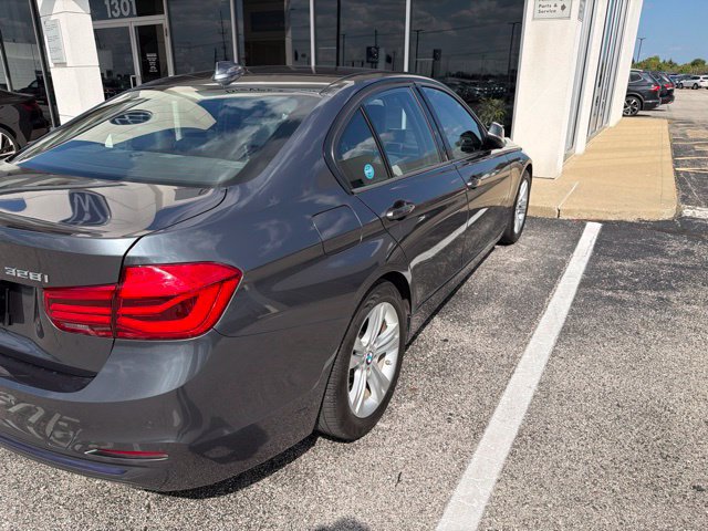 Used 2016 BMW 328i xDrive Sedan AWD/4WD image 3