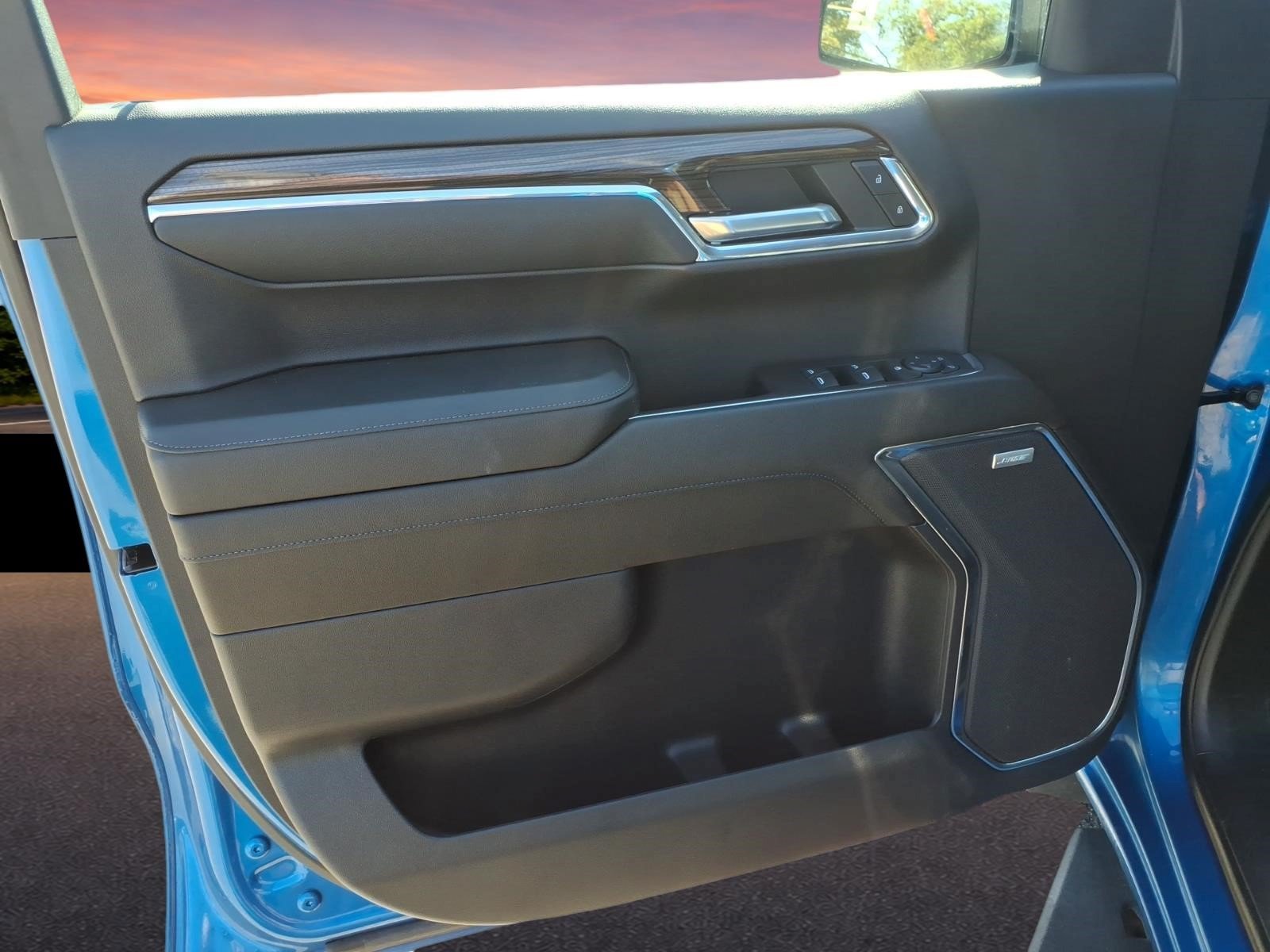 Used 2024 Chevrolet Silverado 1500 LT Trail Boss w/ Convenience Package II AWD/4WD image 25