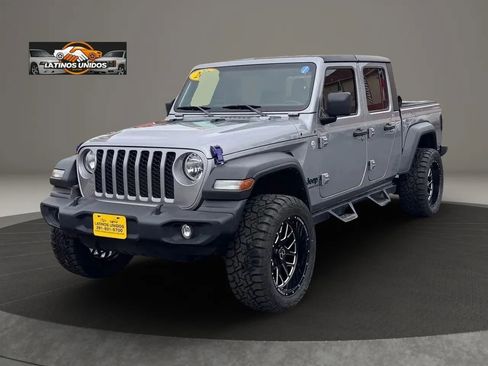 Used 2020 Jeep Gladiator Sport w/ Quick Order Package 24S AWD/4WD image 3