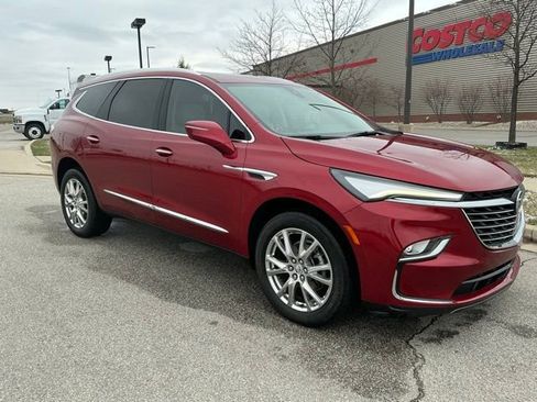 Used 2023 Buick Enclave Essence w/ Experience Buick Package image 2