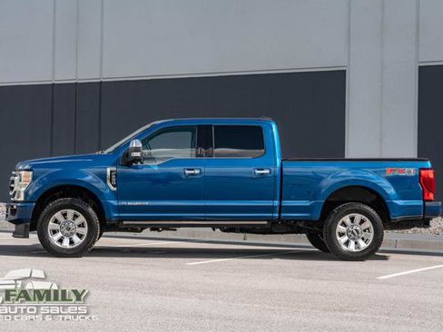 Used 2022 Ford F250 Platinum w/ FX4 Off-Road Package AWD/4WD image 4