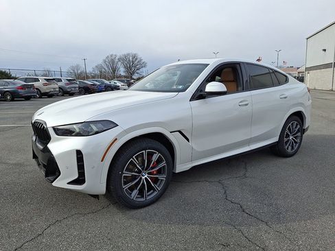 New 2026 BMW X6 xDrive40i image 3