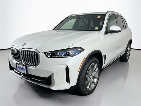Certified 2024 BMW X5 xDrive40i w/ Premium Package AWD/4WD image 2