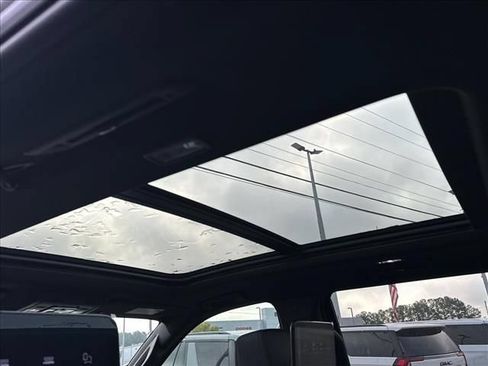 New 2026 GMC Yukon Denali w/ Advanced Technology Package AWD/4WD image 27