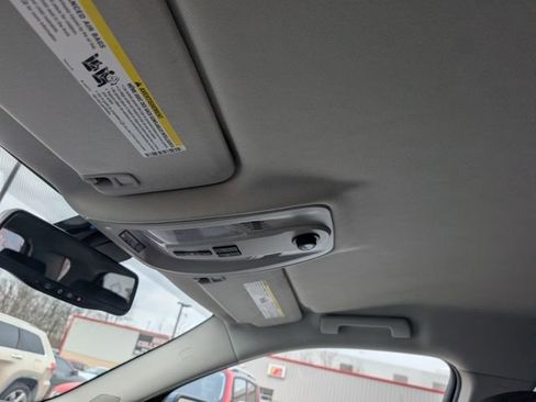 Used 2011 Chevrolet Equinox LT FWD image 14