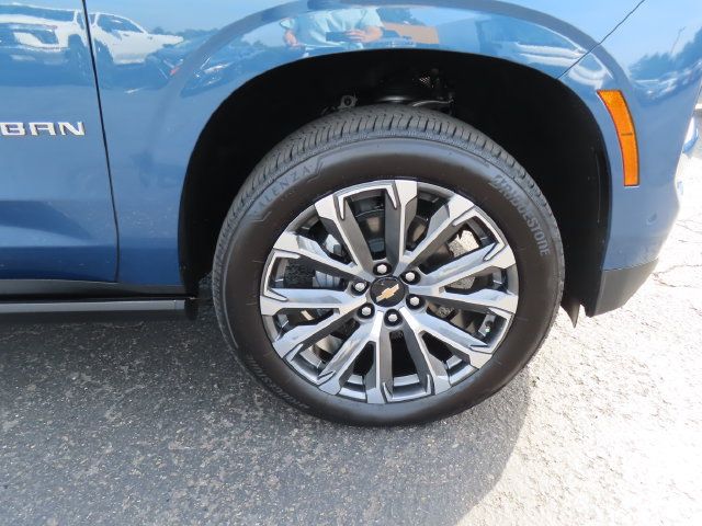 Used 2026 Chevrolet Suburban High Country AWD/4WD image 10