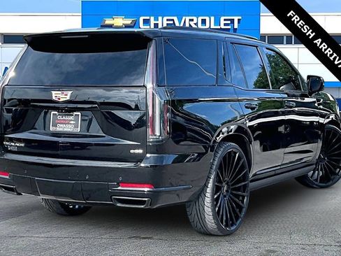 Used 2025 Cadillac Escalade Sport w/ Touring Package AWD/4WD image 19