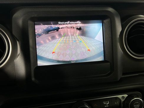 Used 2021 Jeep Wrangler Unlimited Sport image 19