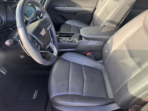 Used 2024 Cadillac XT6 Sport image 10