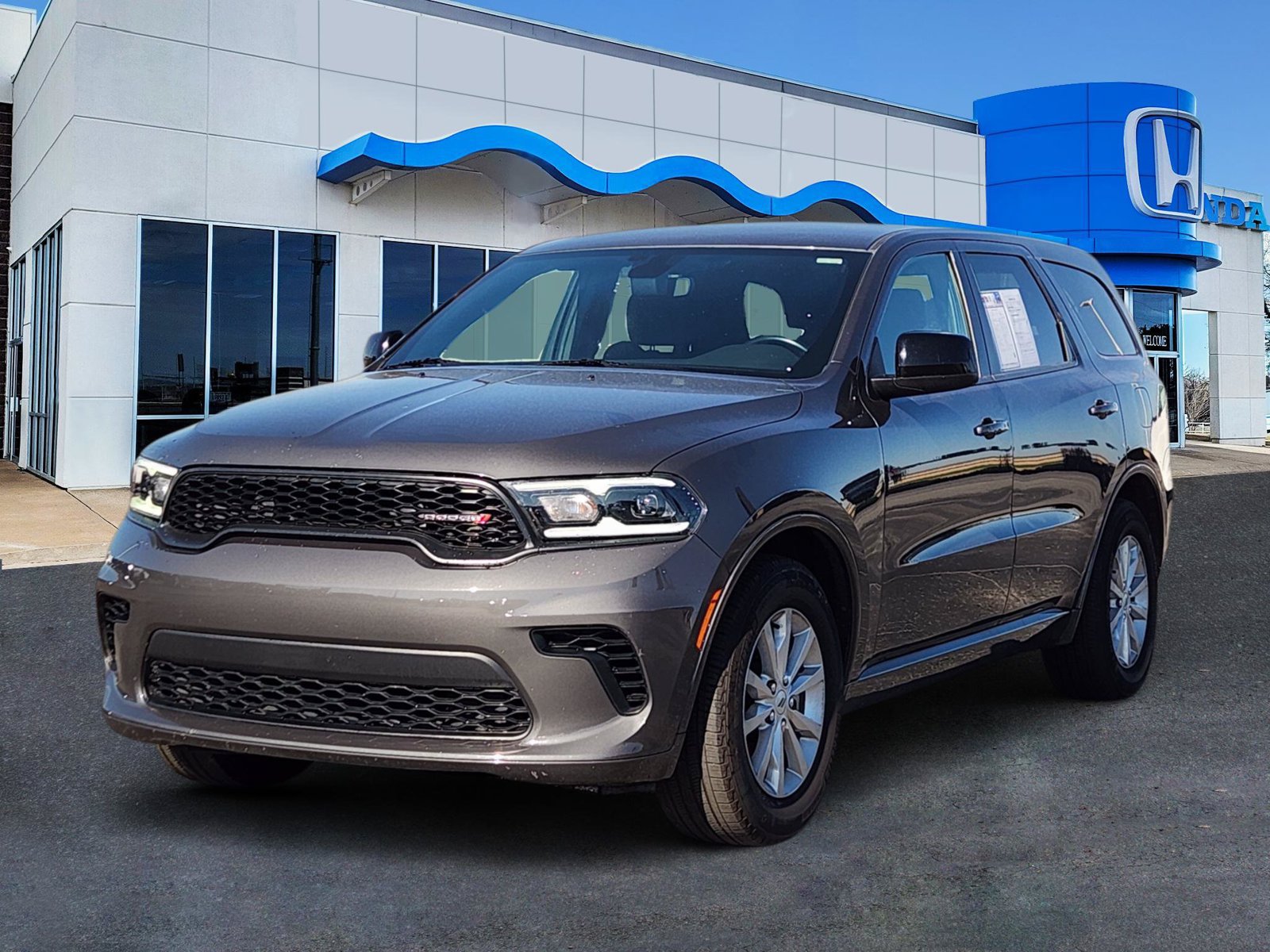 Used 2025 Dodge Durango GT RWD image 2