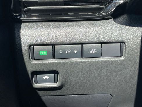 Certified 2022 Nissan Sentra SR w/ SR Premium Package FWD image 15