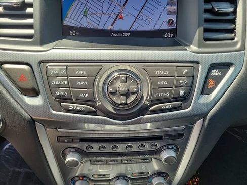 Used 2020 Nissan Pathfinder SL FWD image 30