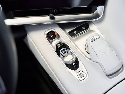 Used 2022 Chevrolet Corvette Stingray w/ Z51 Performance Package image 43